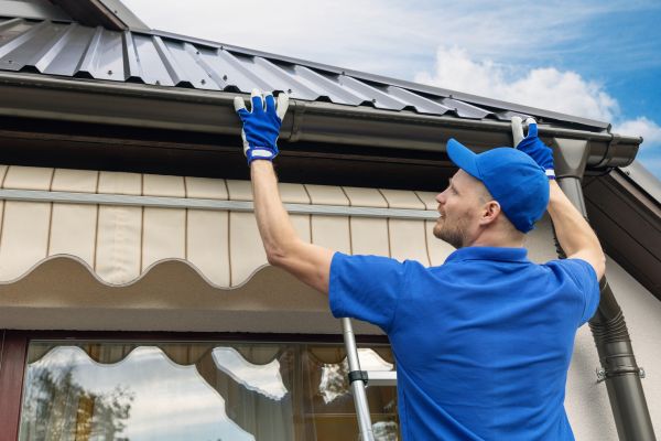 Rain Gutter Maintenance in Alexandria